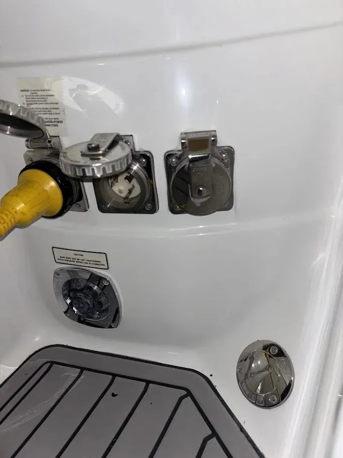 Slide: The Image of Formula 40 Performance Cruiser 2006 - 8