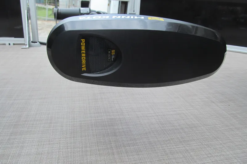 Slide: The Image of Minn Kota PowerDrive motor on 2021 Sun Tracker Bass Buggy 16 XL boat. - 7