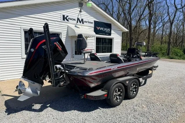 Slide: The Image of 2022 Phoenix 721 ProXP boat parked outside Knox Marine dealership. - 3