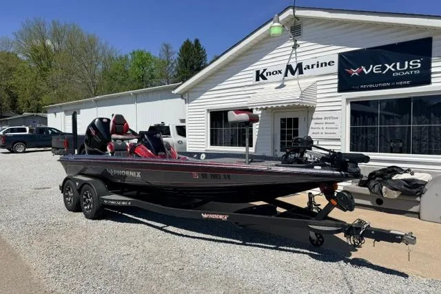 Slide: The Image of 2022 Phoenix 721 ProXP boat on trailer outside Knox Marine dealership. - 9