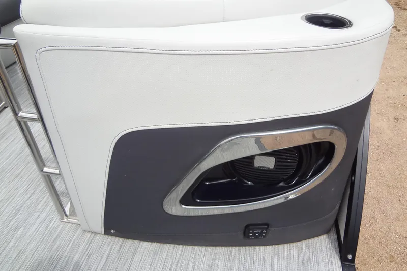 Slide: The Image of Baraletta Corsa 23 QSS 2021 boat interior detail with speaker and cup holder. - 33