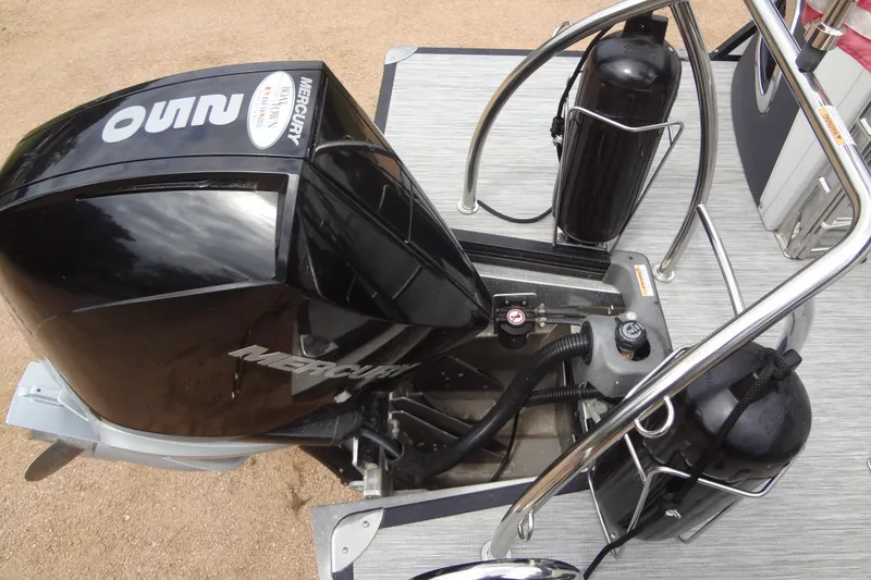 Slide: The Image of 2021 Baraletta Corsa 23 QSS boat with Mercury outboard motor and safety equipment. - 42