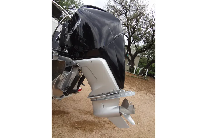 Slide: The Image of Baraletta Corsa 23 QSS 2021 with Mercury Verado outboard motor in outdoor setting. - 44