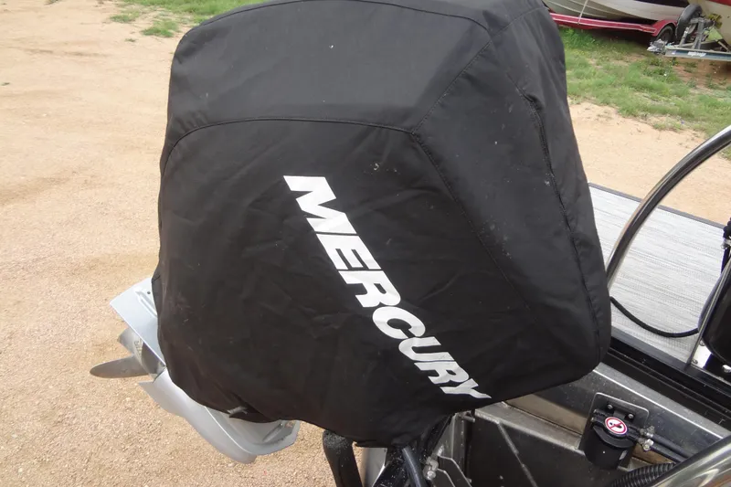 Slide: The Image of Black Mercury engine cover on Baraletta Corsa 23 QSS boat, 2021 model. - 50