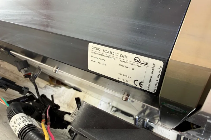 Slide: The Image of Gyro stabilizer in Fountain 38 SCX boat, 2023 model. - 8