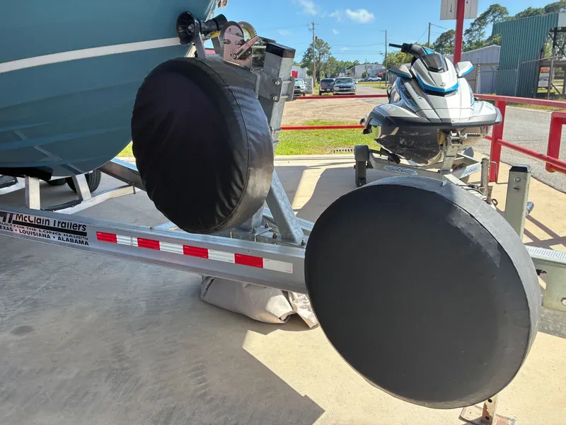 Slide: The Image of Cobalt R4 Surf 2024 - 7