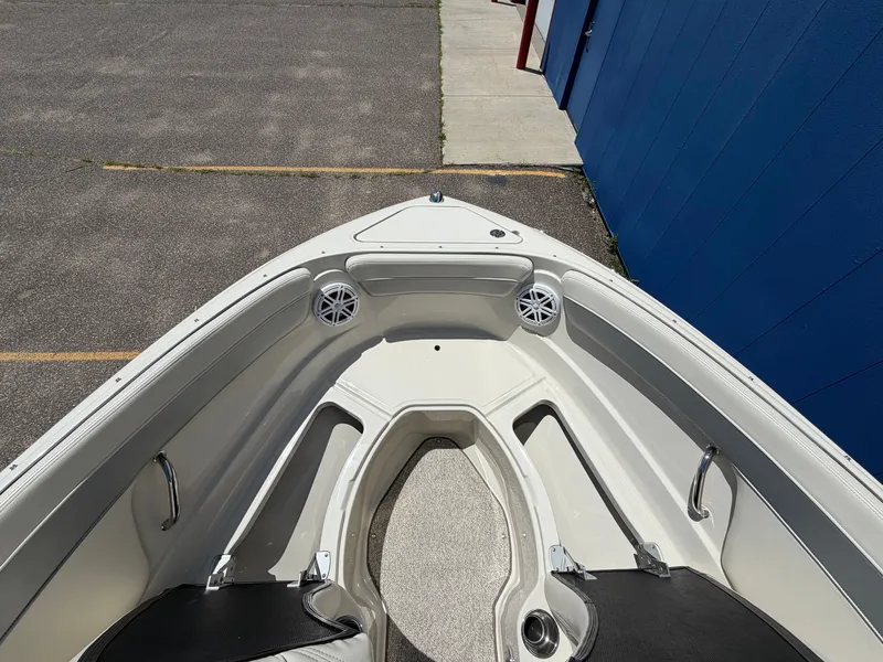 Slide: The Image of Sea Ray 210 Select 2010 - 25