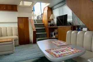 Slide: The Image of Silverton 372 Motor Yacht - 10