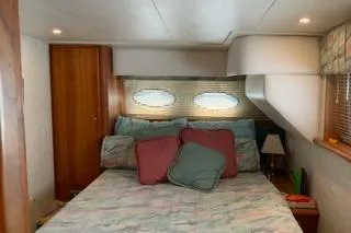 Slide: The Image of Silverton 372 Motor Yacht - 16