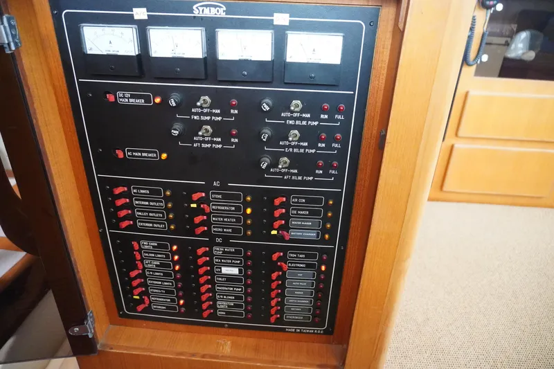 Slide: The Image of Electrical control panel of Symbol 41 Aft Cabin Motor Yacht, 1996 model. - 22