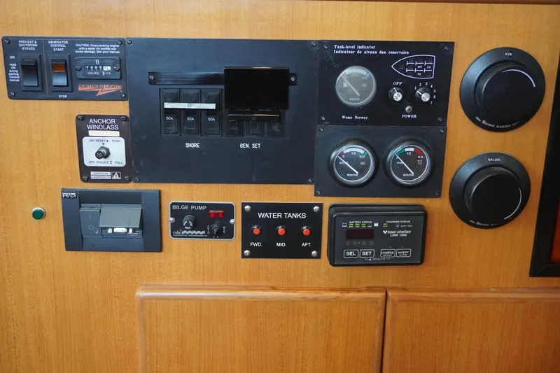Slide: The Image of Control panel of Symbol 41 Aft Cabin Motor Yacht, 1996 model. - 23