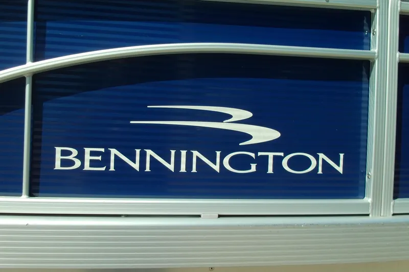 Slide: The Image of Bennington SV 188 SLV 8' Narrow Beam 2020 model logo on blue background. - 6