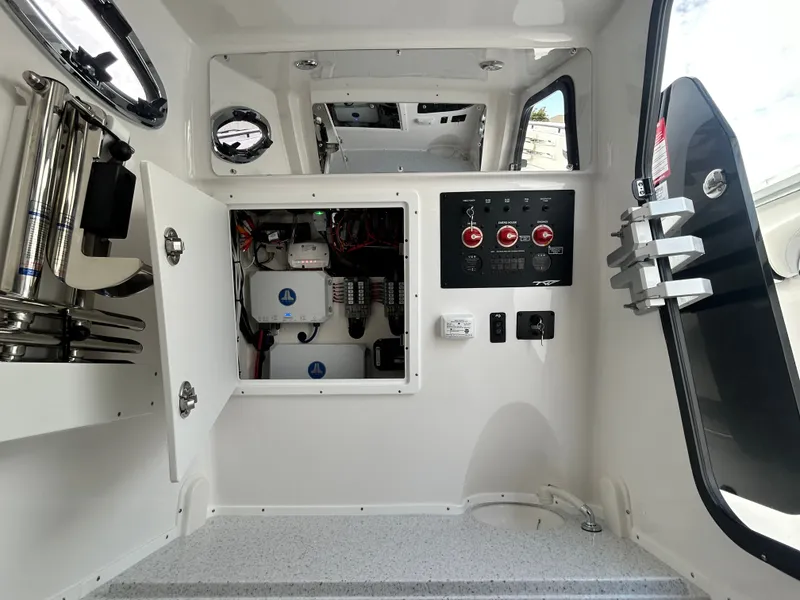 Slide: The Image of Tidewater 320 CC Adventure 2026 - 18