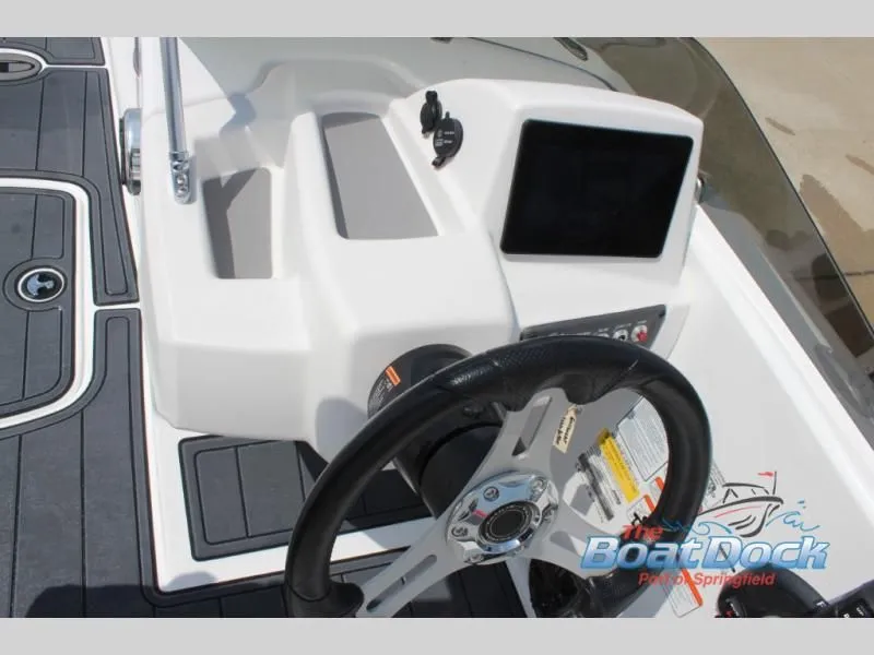 Slide: The Image of T-Yachts 18 2024 - 12