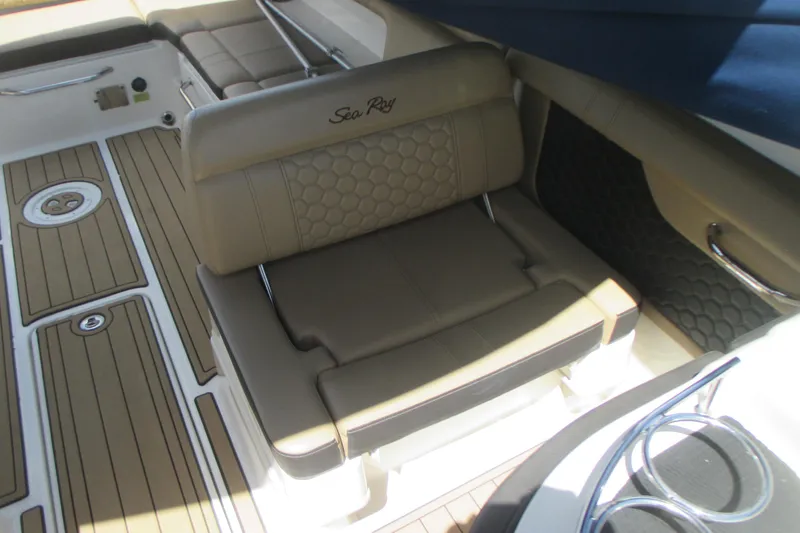 Slide: The Image of Luxurious interior seating of 2019 Sea Ray 290 SLX boat with elegant design. - 5