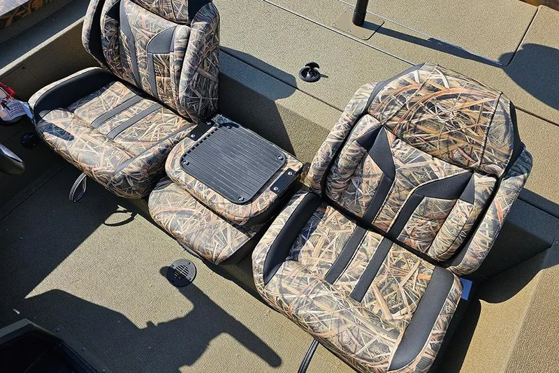 Slide: The Image of Camouflage seats in 2026 G3 Sportsman 1810 boat, showcasing comfort and style. - 18