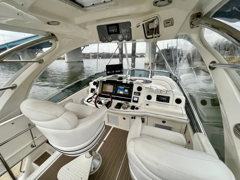 Slide: The Image of Interior of a 2007 Sea Ray 52 Sedan Bridge yacht. - 26