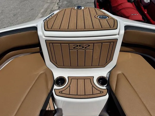 Slide: The Image of Yamaha 252SD 2026 - 11