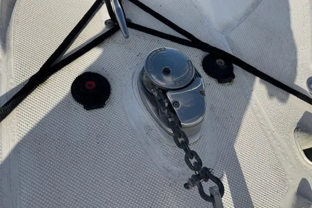 Slide: The Image of Anchor winch on 2001 Bayliner 2855 Ciera boat deck. - 20