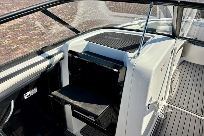 Slide: The Image of 2016 Yamaha Boats AR240 HO interior with sleek design and modern features. - 23