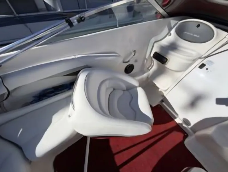 Slide: The Image of Wellcraft Excaliber 2001 - 6