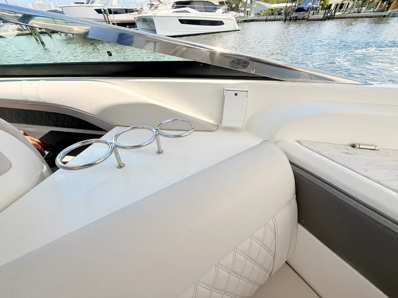 Slide: The Image of Sea Ray SLX 310 Outboard 2026 - 46