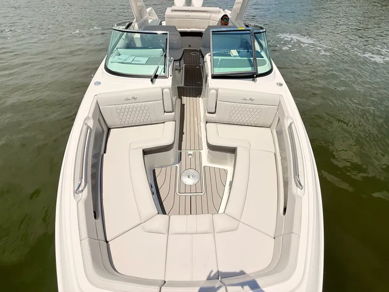 Slide: The Image of Sea Ray SLX 310 Outboard 2026 - 72