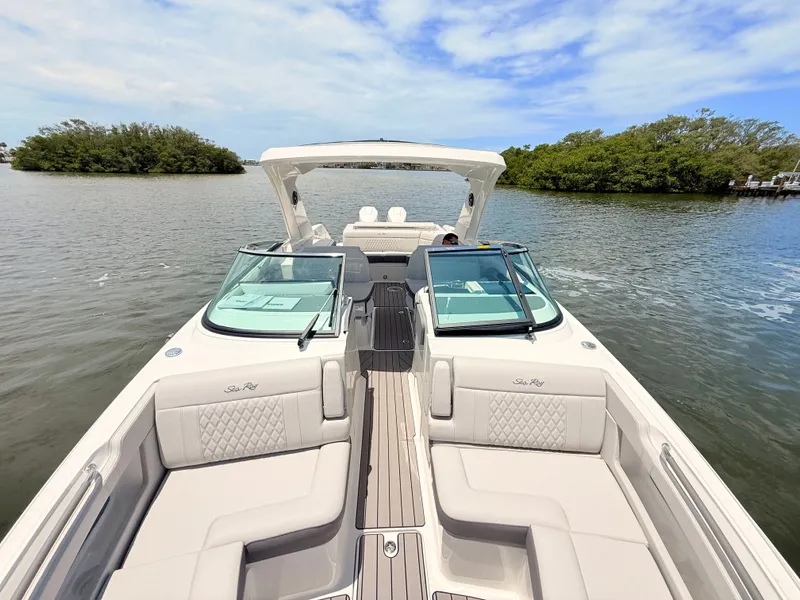 Slide: The Image of Sea Ray SLX 310 Outboard 2026 - 74