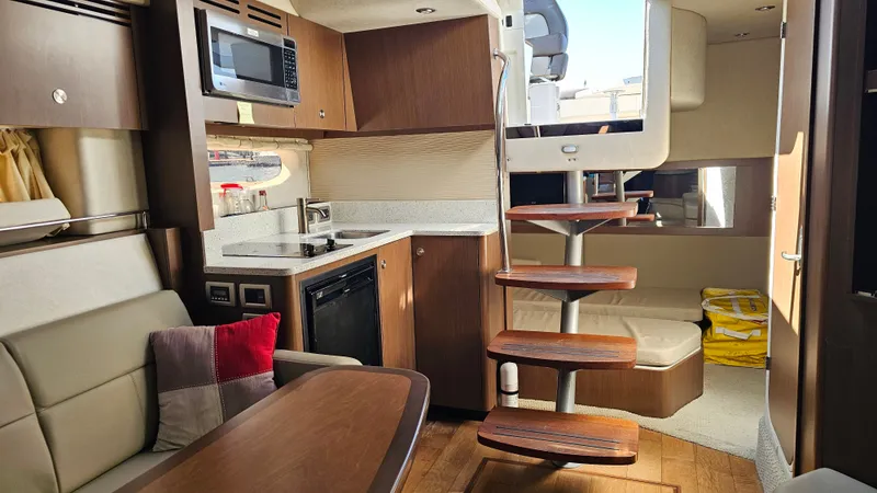 Slide: The Image of Sea Ray Sundancer 350 2013 - 15