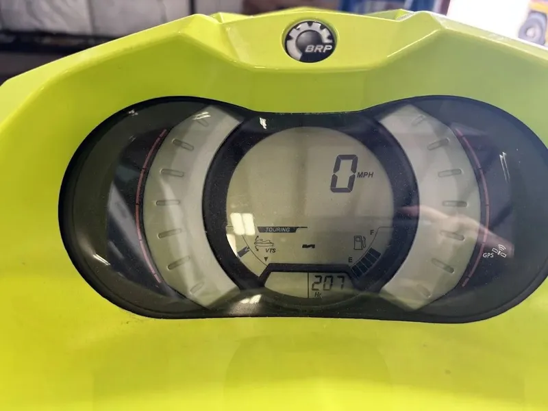 Slide: The Image of Sea-Doo GTI 155 SE 2019 - 3