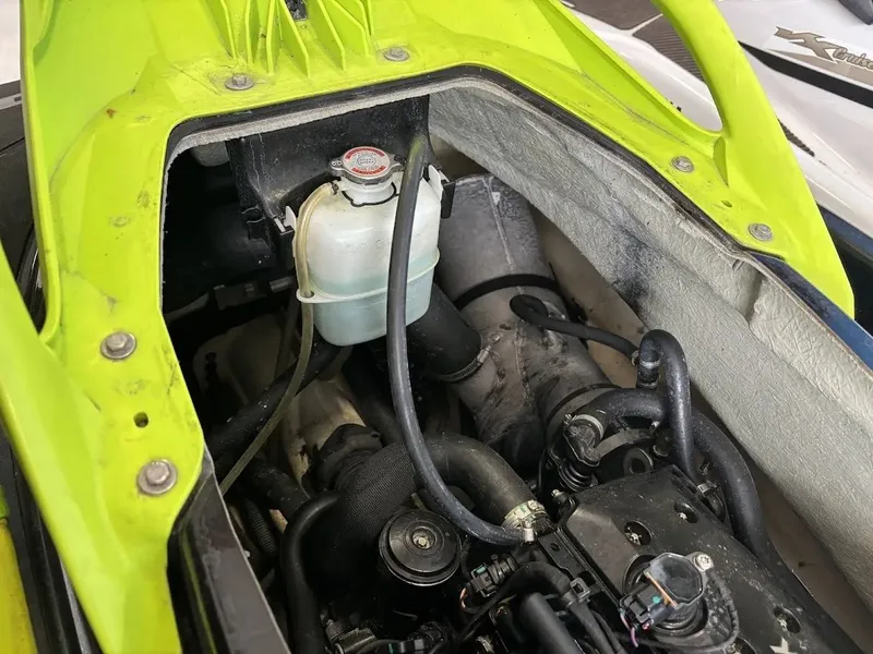 Slide: The Image of Sea-Doo GTI 155 SE 2019 - 6