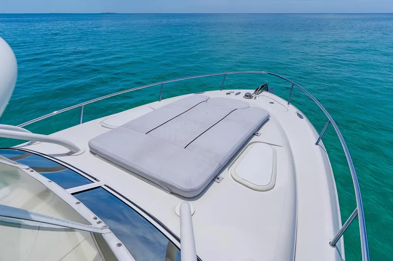 Slide: The Image of Bow of 2008 Hydra-Sports Vector 3500 VX yacht on clear blue ocean. - 11