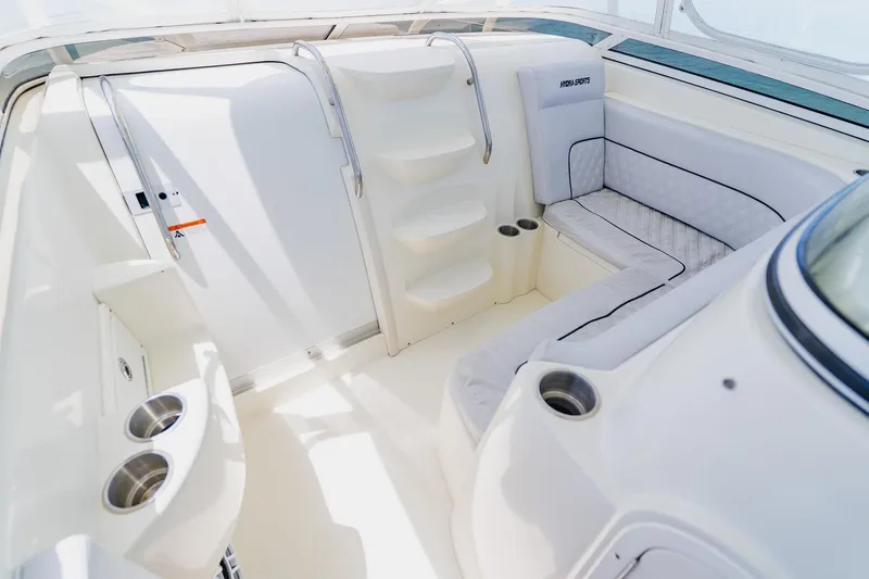 Slide: The Image of 2008 Hydra-Sports Vector 3500 VX boat interior with seating and cup holders. - 15