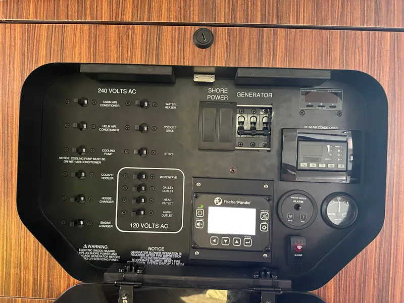 Slide: The Image of Pursuit OS 345 Offshore 2015 - 49