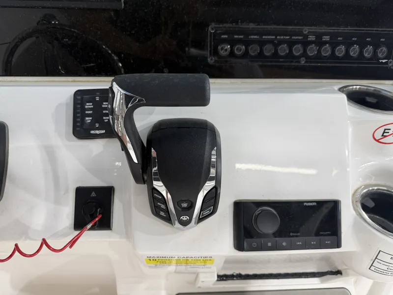 Slide: The Image of Tidewater 220 LXF 2026 - 18