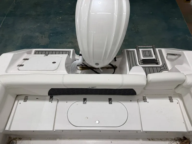 Slide: The Image of Tidewater 220 LXF 2026 - 8