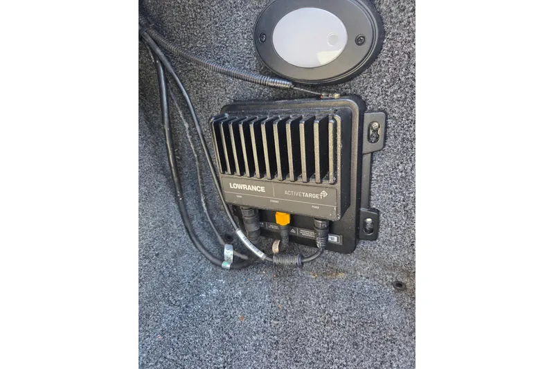 Slide: The Image of Lowrance ActiveTarget sonar system installed in a 2023 Nitro Z19 boat. - 14