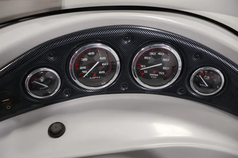 Slide: The Image of Dashboard of a 2019 Bentley Pontoons 200 CRUISE with speedometer and gauges. - 18