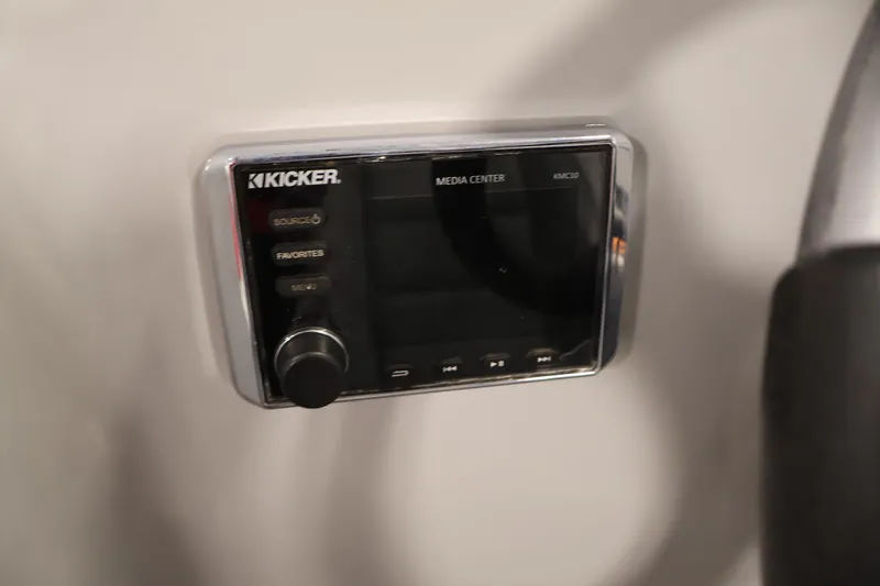 Slide: The Image of Kicker media center in 2019 Bentley Pontoons 200 CRUISE boat dashboard. - 20