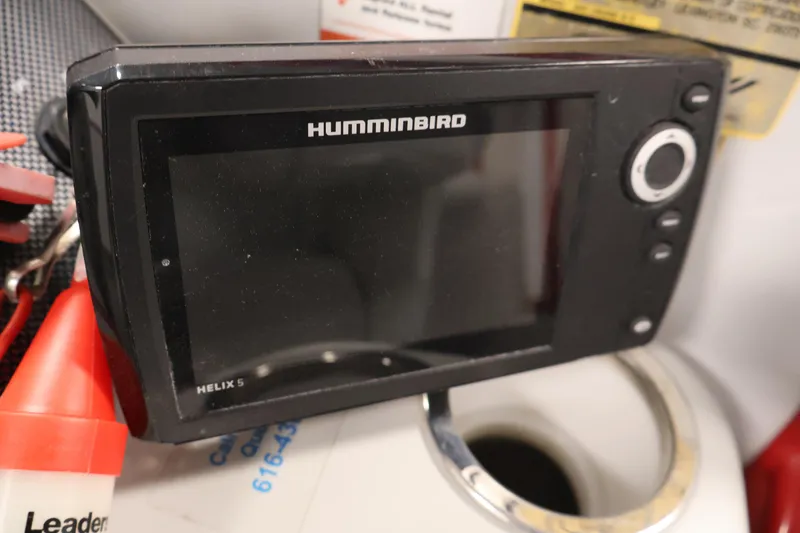 Slide: The Image of Humminbird Helix 5 fish finder on a 2019 Bentley Pontoons 200 CRUISE boat. - 21