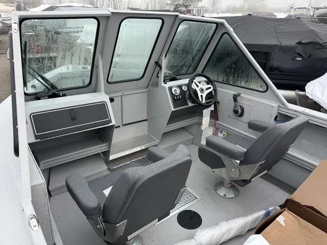 Slide: The Image of Smoker Craft Phantom 20 X2 OS 2026 - 5