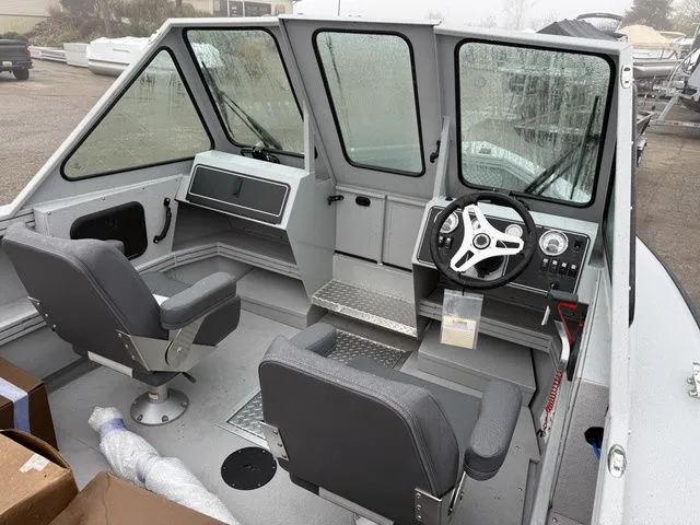 Slide: The Image of Smoker Craft Phantom 20 X2 OS 2026 - 6