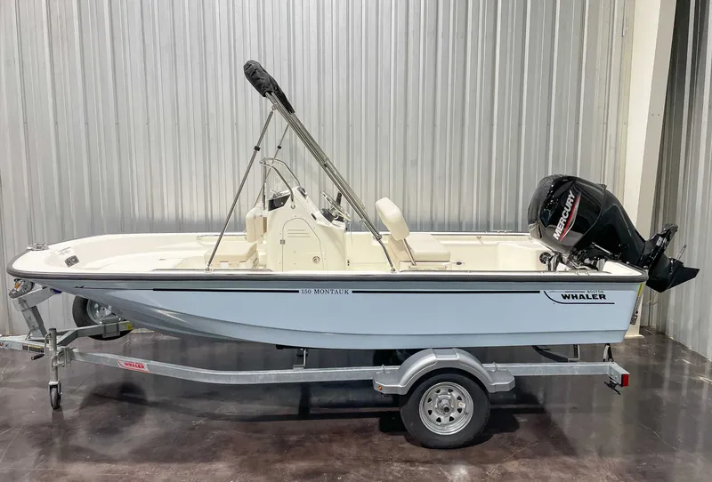 The Image of Boston Whaler 150 Montauk 2026 - 1
