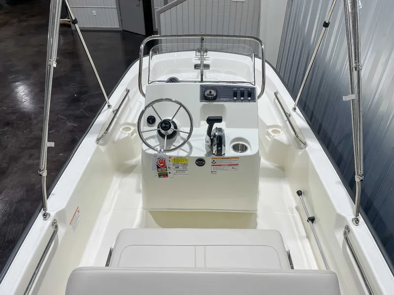 Slide: The Image of Boston Whaler 150 Montauk 2026 - 14