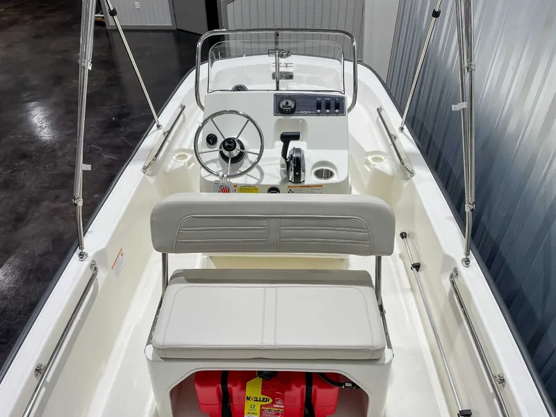 Slide: The Image of Boston Whaler 150 Montauk 2026 - 15