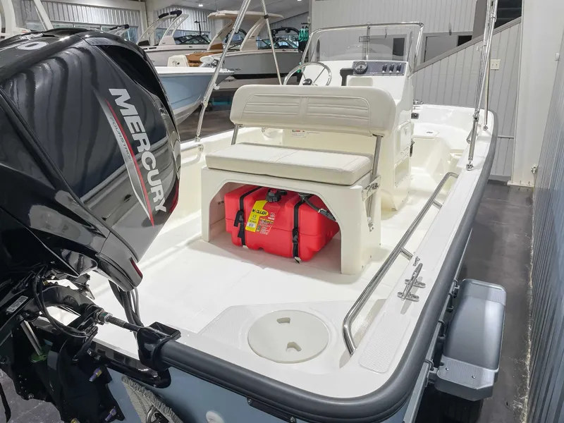 Slide: The Image of Boston Whaler 150 Montauk 2026 - 7