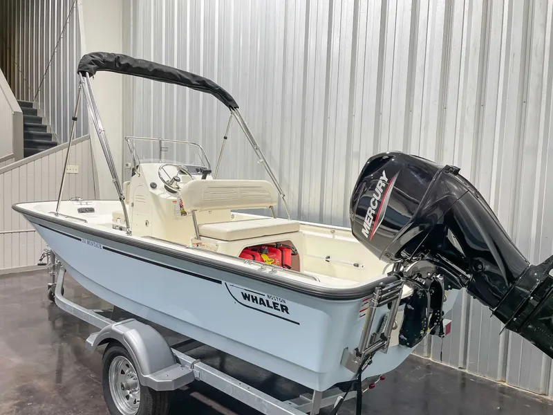 Slide: The Image of Boston Whaler 150 Montauk 2026 - 9