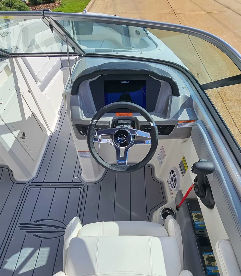 Slide: The Image of Chaparral 21 SSi OB 2025 - 13