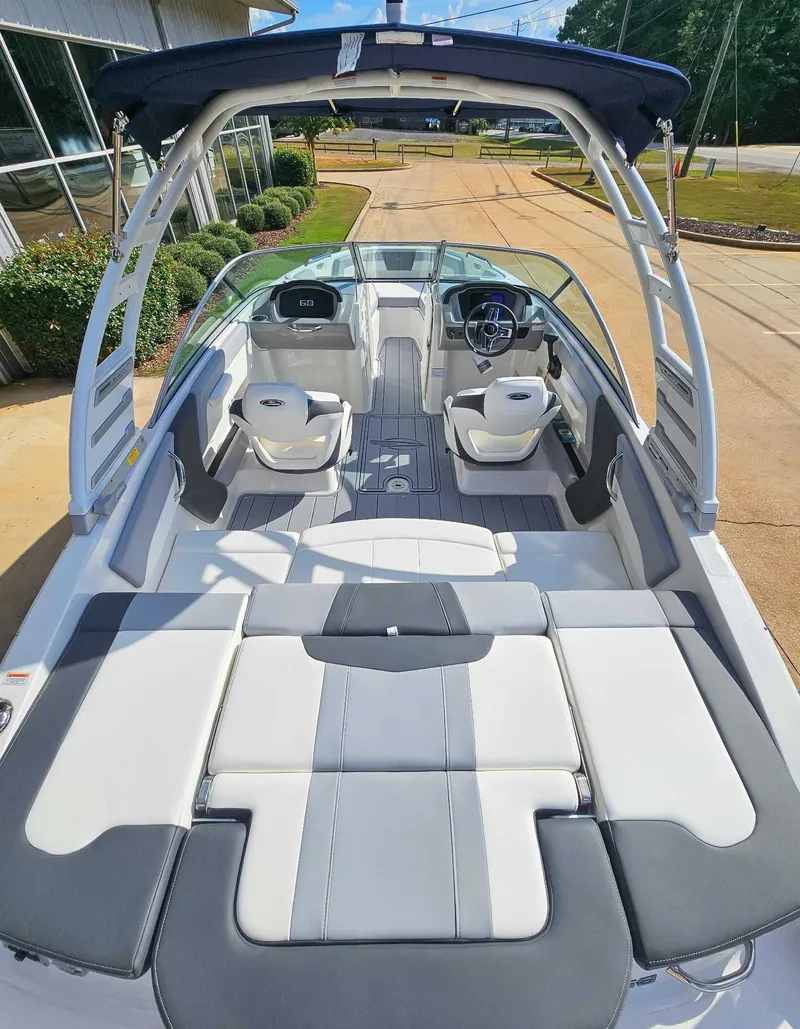 Slide: The Image of Chaparral 21 SSi OB 2025 - 9