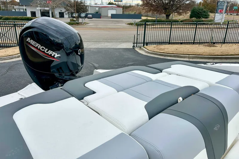 Slide: The Image of Chaparral 21 SSi OB 2025 - 10